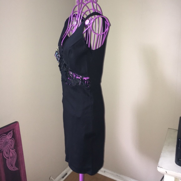 LAST CALL 9/11/22 - Black Cutout Abdomen Lace Appliqué Open Back Dress - Picture 4 of 7