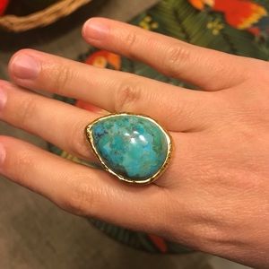 18K Gold Embraced Reconstituted Big Pear Ring 7