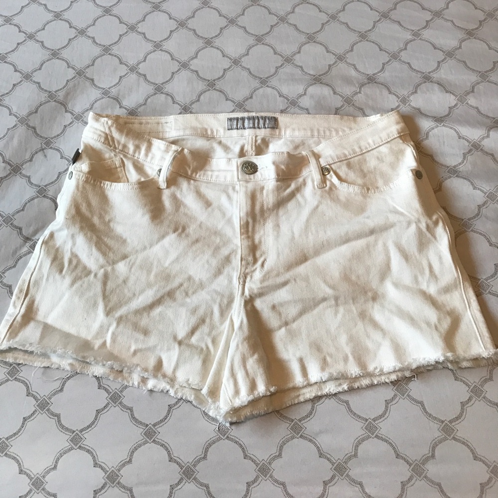 White Rock &a Republic shorts