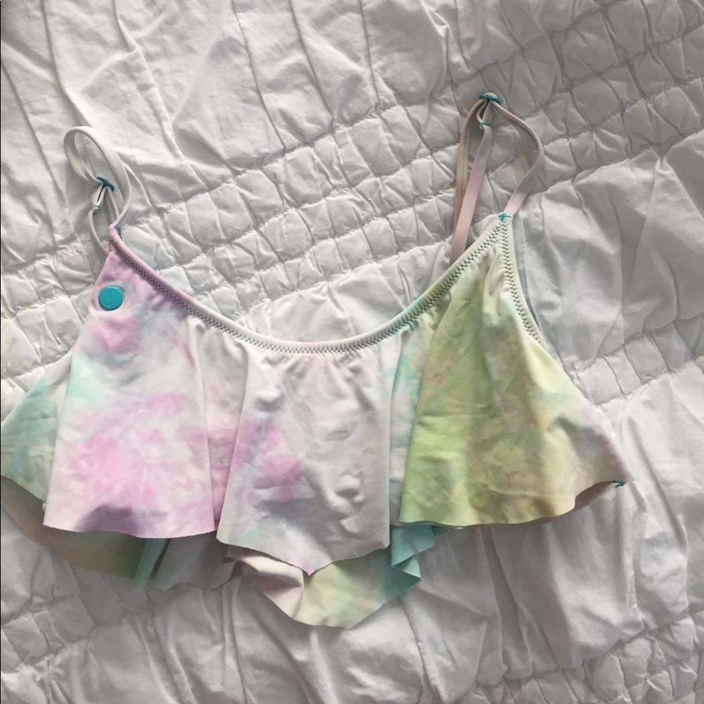 Volcom swim top size small