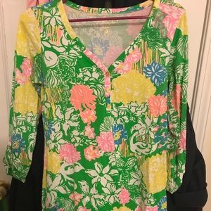 Palmetto dress in hibiscus stroll