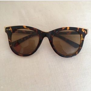 Lulus cat eye sunglasses