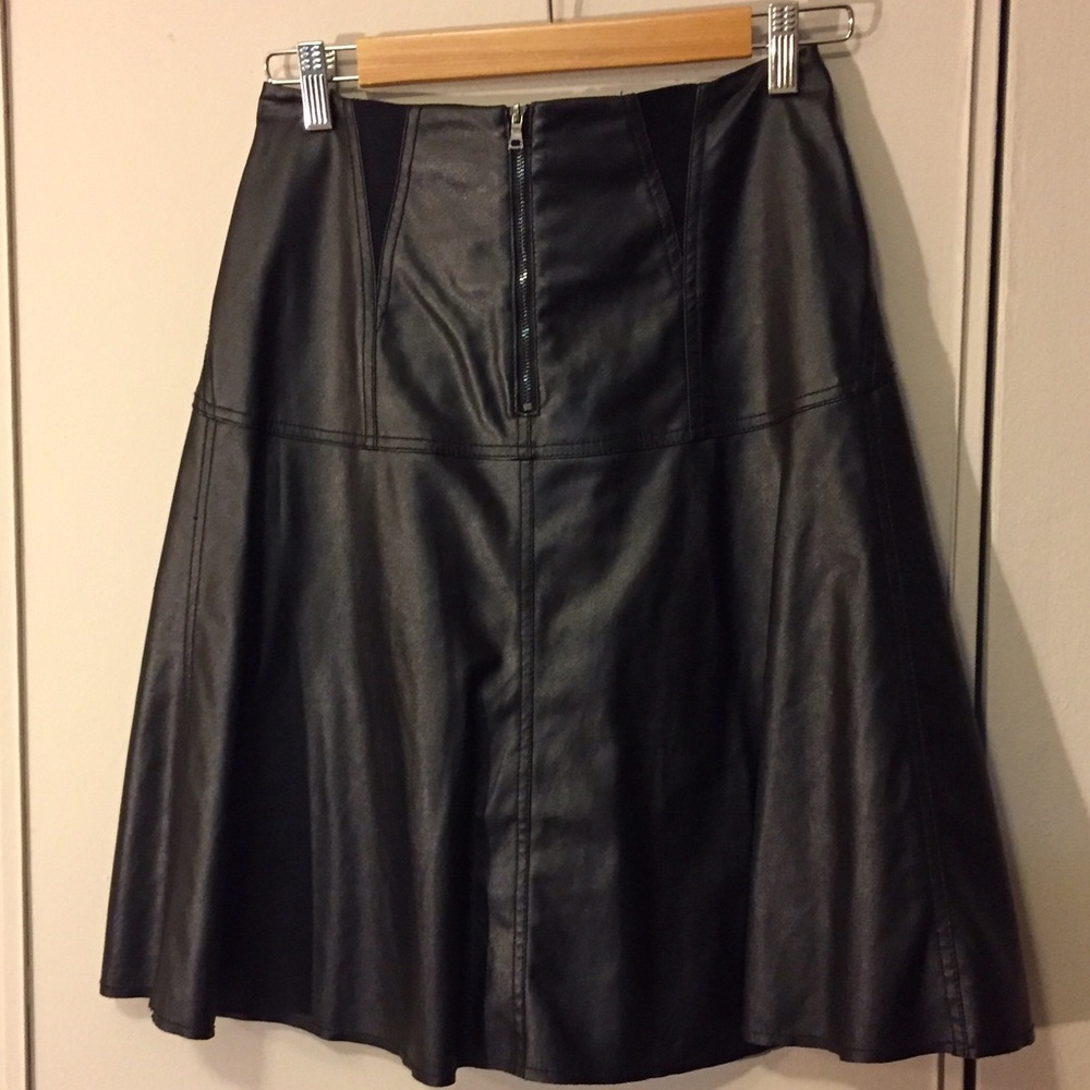 BCBGMAXAZRIA Black Camber Leather Skirt Sz.XXS - Picture 4 of 5
