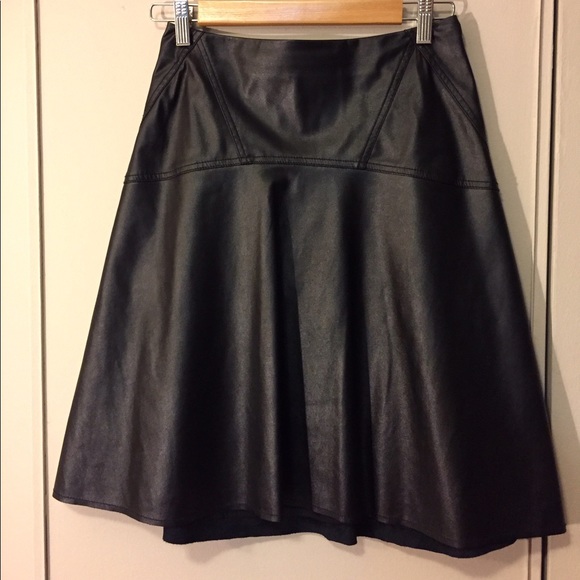 BCBGMAXAZRIA Black Camber Leather Skirt Sz.XXS - Picture 3 of 5