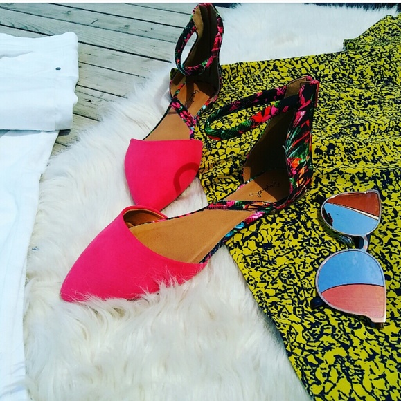 //The Safari// Hot pink D'orsay flats - Picture 4 of 4