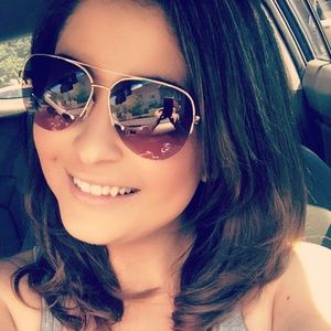 Meet your Posher, Angie