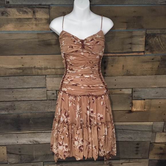 Max Studio Dresses & Skirts - Max Studio Silk tan print dress. Size small