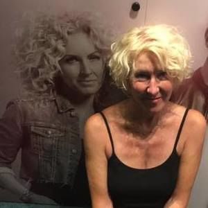 Meet your Posher, Carolyn