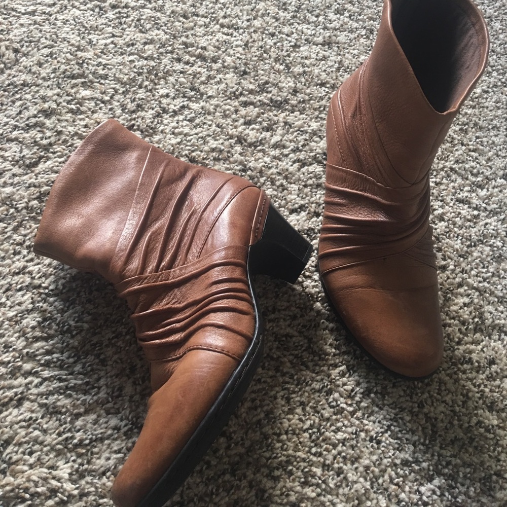 Cob Hill ankle boot medium brown size 7.5