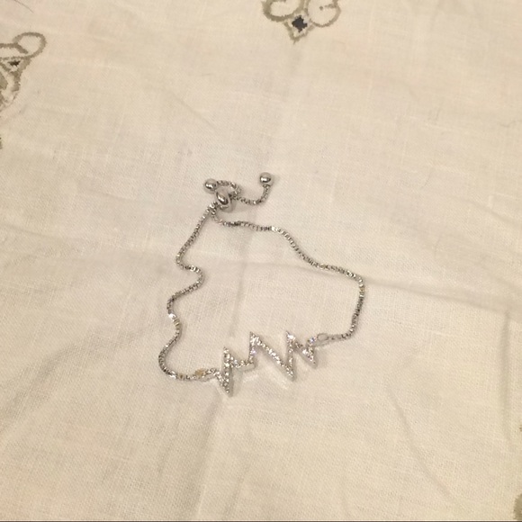 Jewelry - Heart beat bracelet