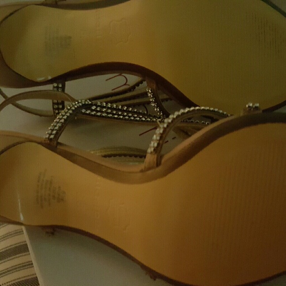 Shoes - Picture 2 of 4