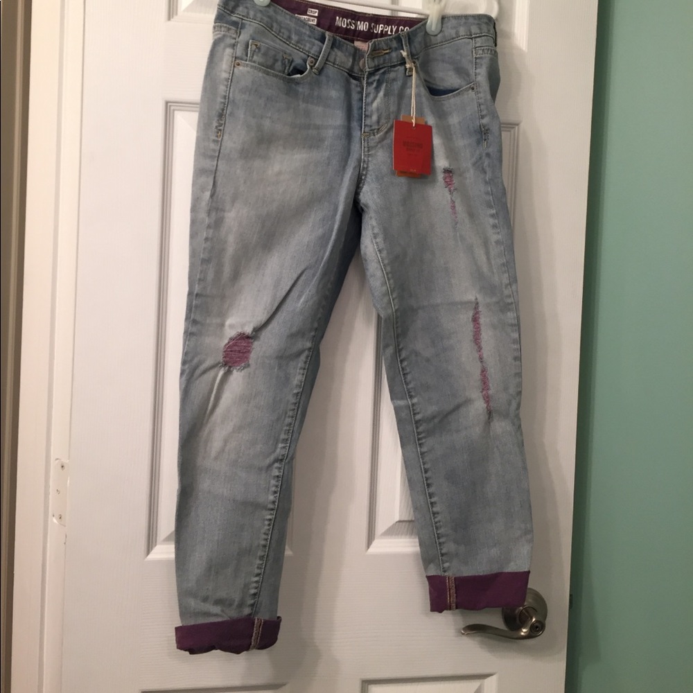 NWT mossimo crops size 9, fit 6