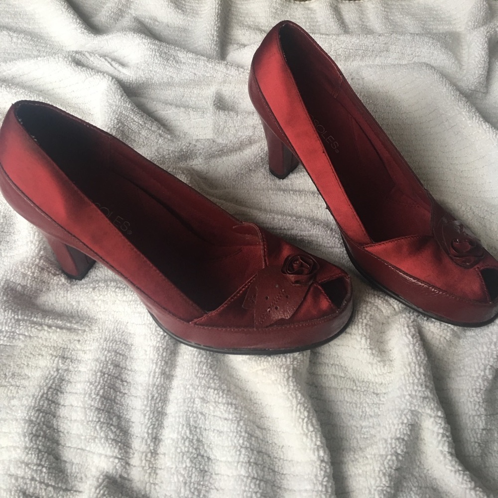 Aerosols dark red heels size 7.5