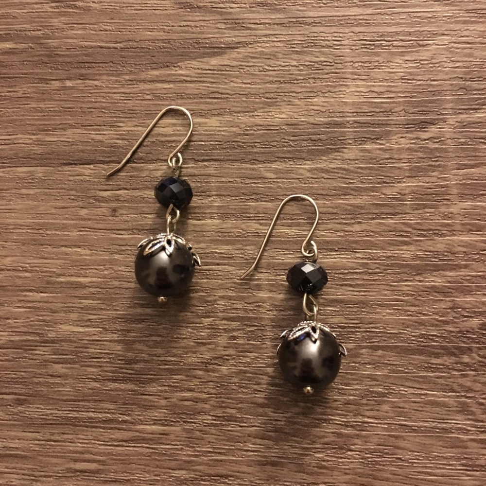 Gray & black beaded earrings