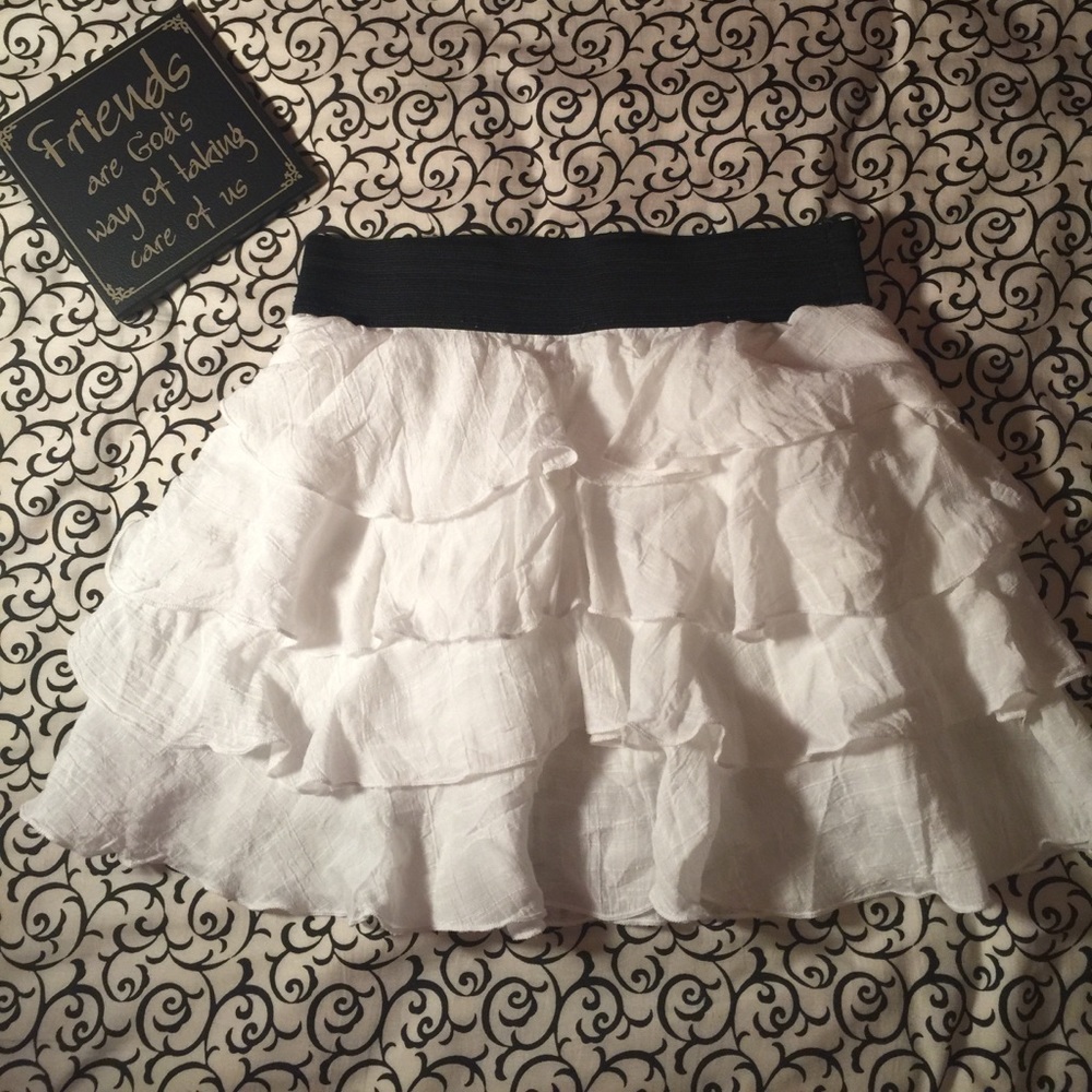 Janice white skirt
