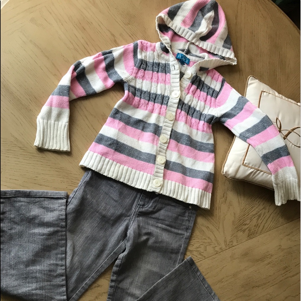 Jeans & hooded sweater.