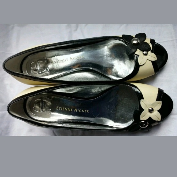 Etienne Aigner Pacific wedge shoes - Picture 1 of 4