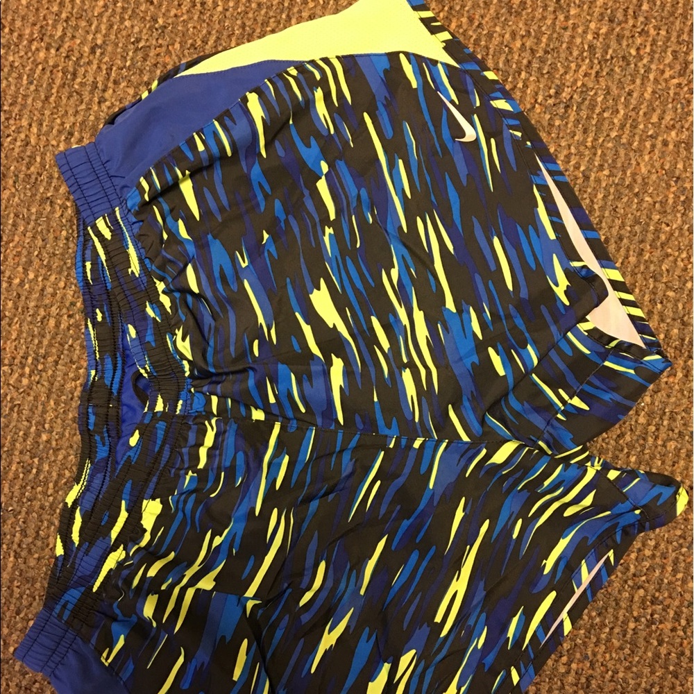 Nike Dri Fit Running Shorts (Med)