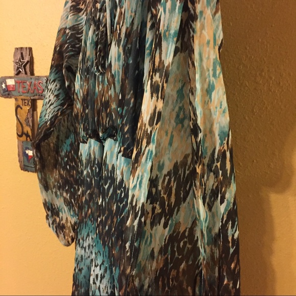 Multicolored peep sleeve dress - Picture 3 of 3