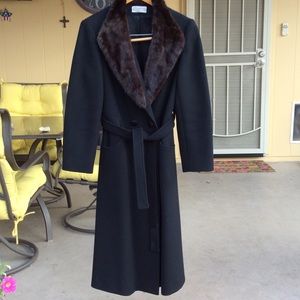 100% wool coat with mink collar