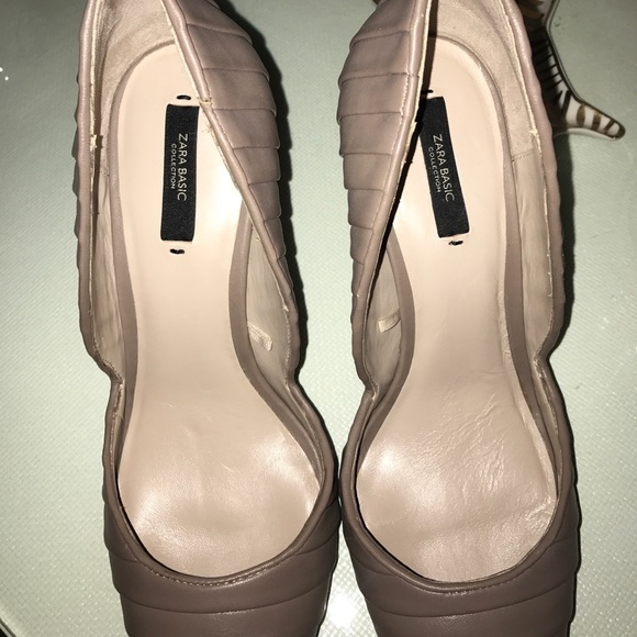 Pumps - Picture 2 of 3