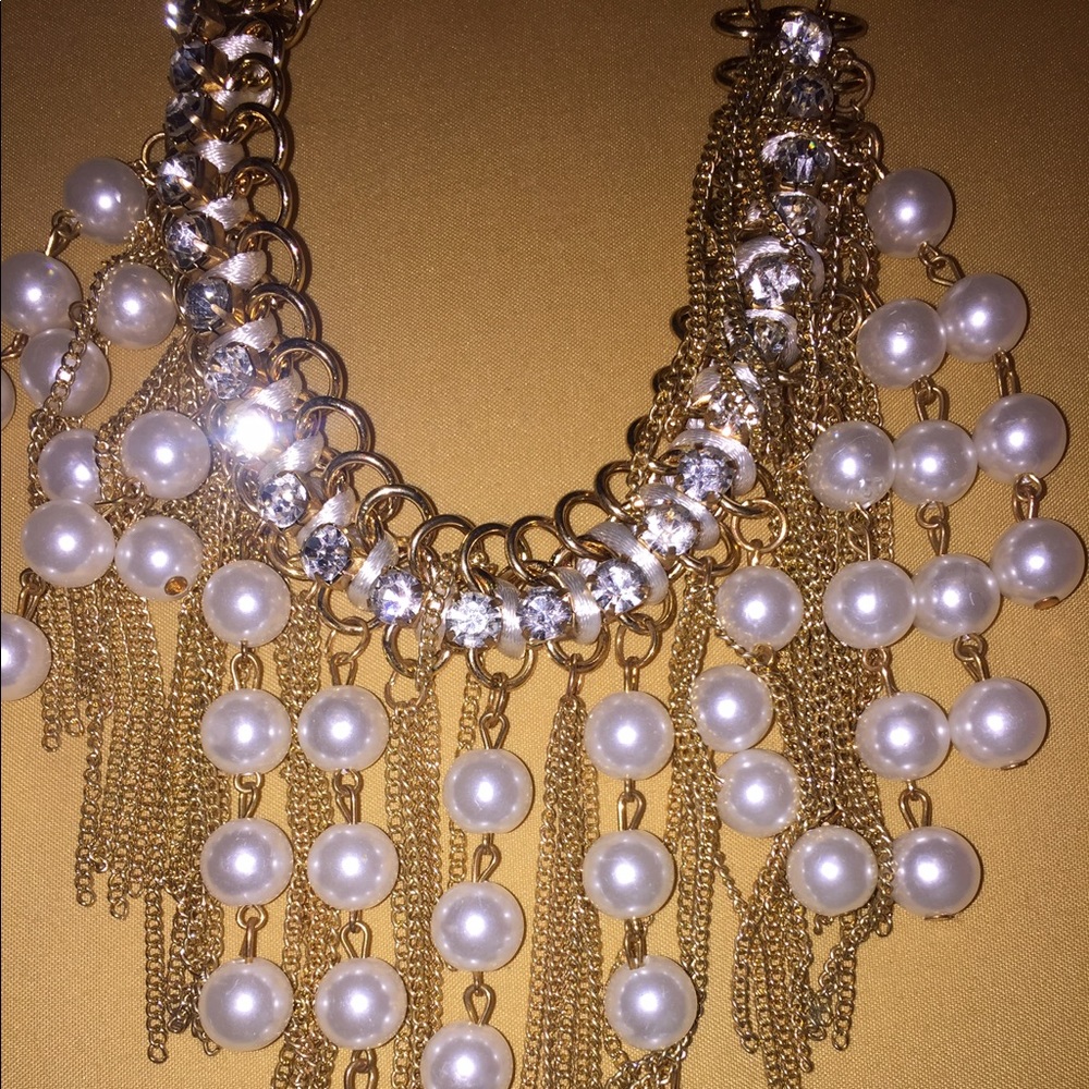 Beautiful necklace with matching earrings