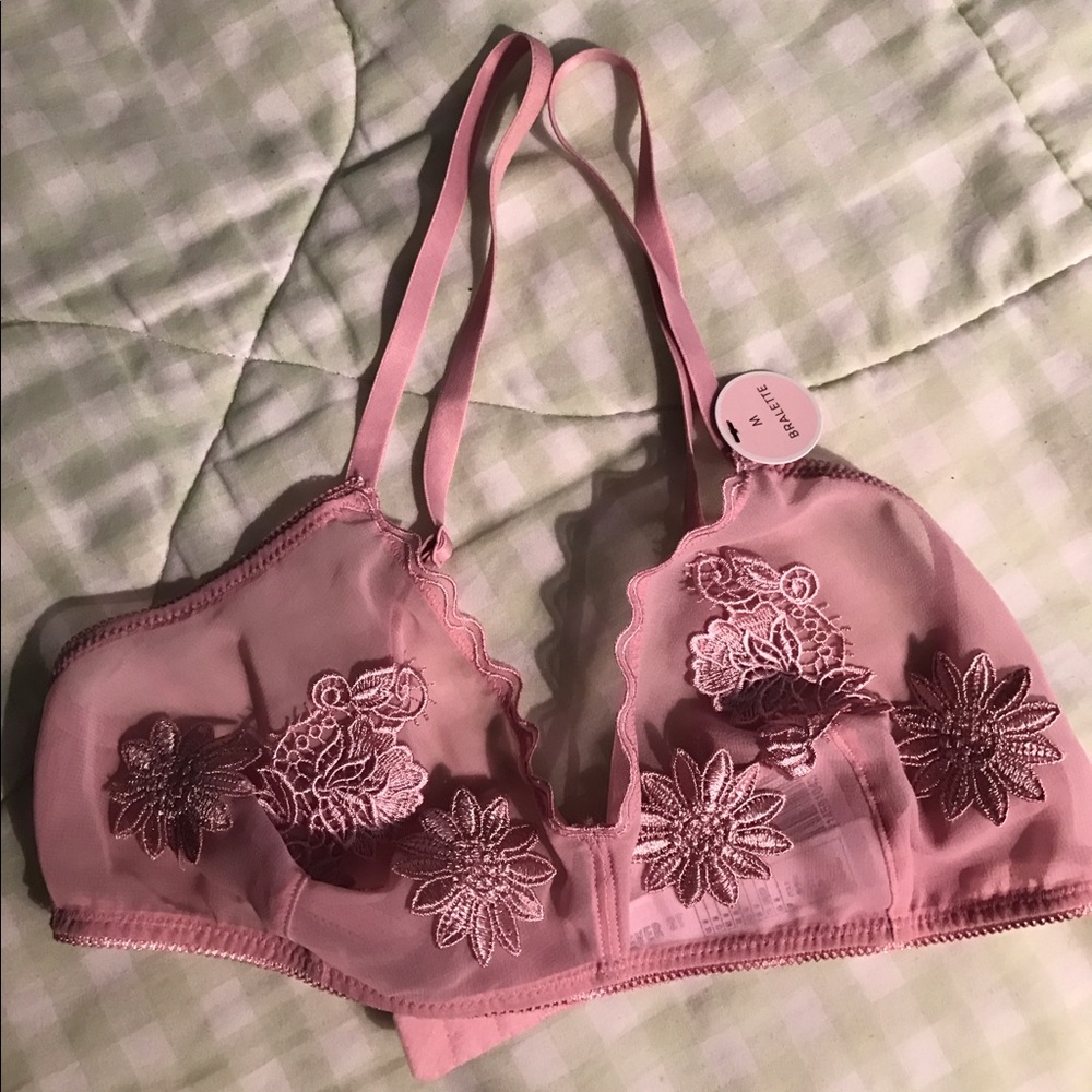 SALE ‼️ NWT Forever 21 Dusty Pink Bralette! ✨✨