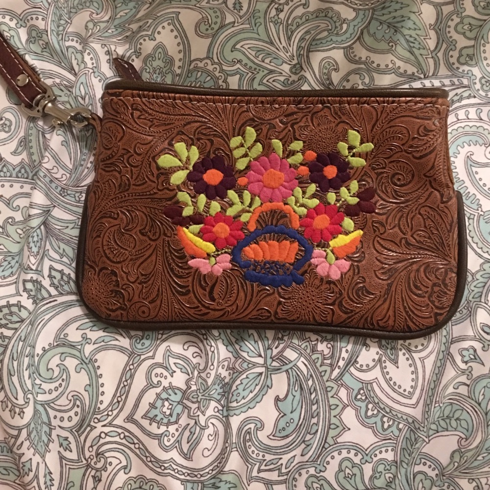 Consuela wristlet