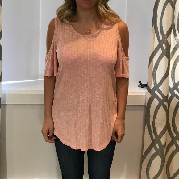 Solid Cold Shoulder Top - Picture 2 of 8