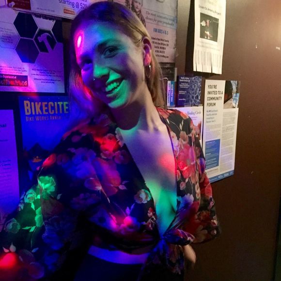 Meet your Posher, Emily - Picture 1 of 1