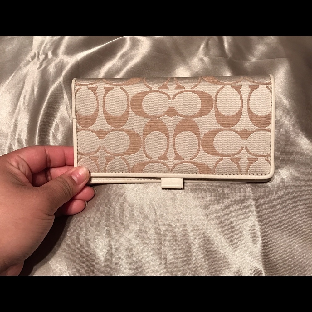 Coach wallet