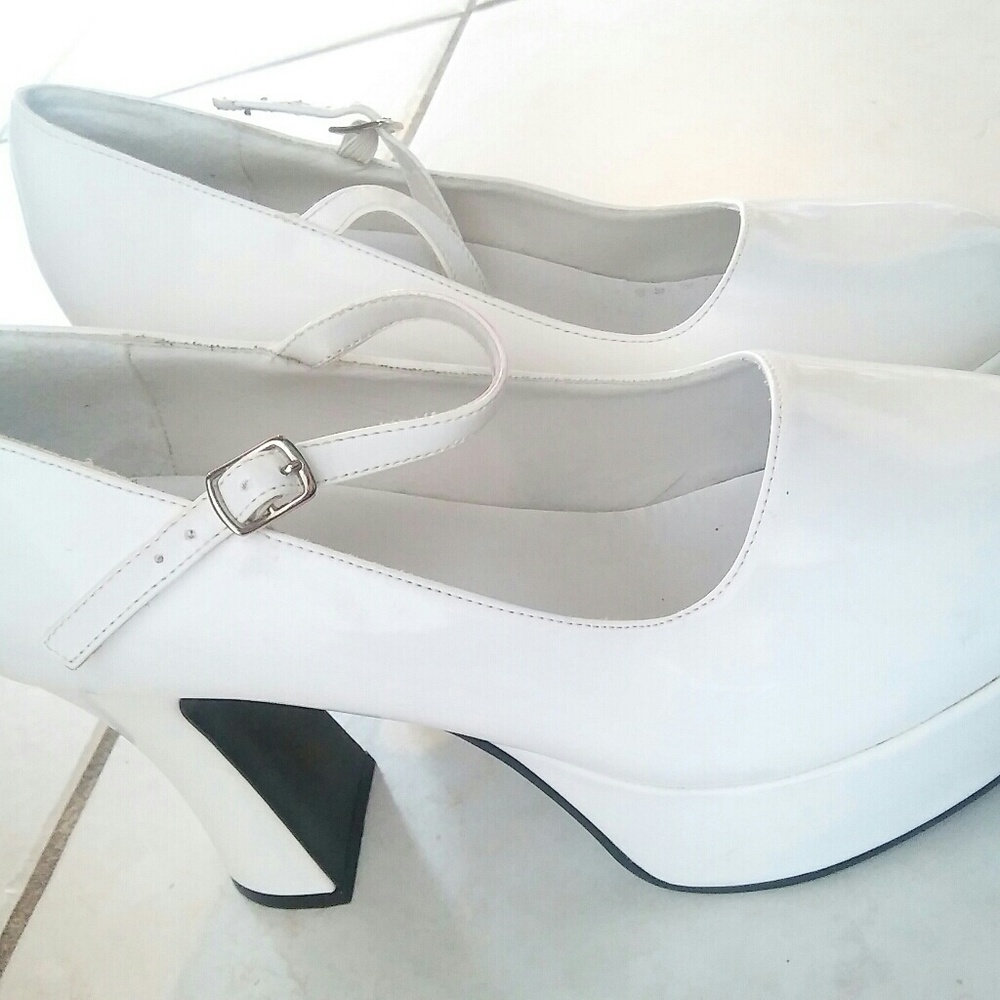 TORRID White Pat Platforms Size 10 New Never Worn
