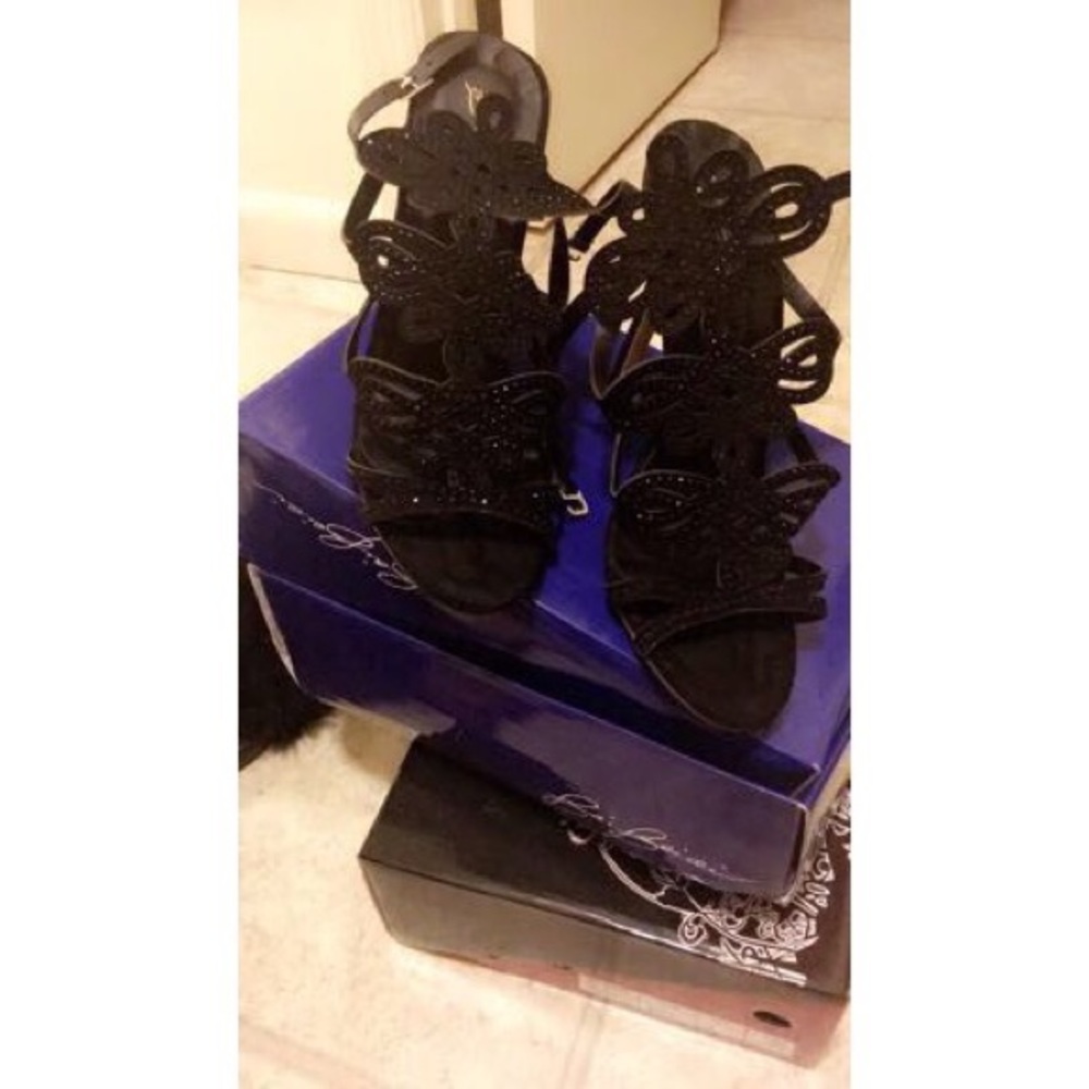 Black heels