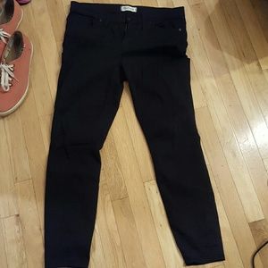 Madewell 8" black skinny sateen jeans