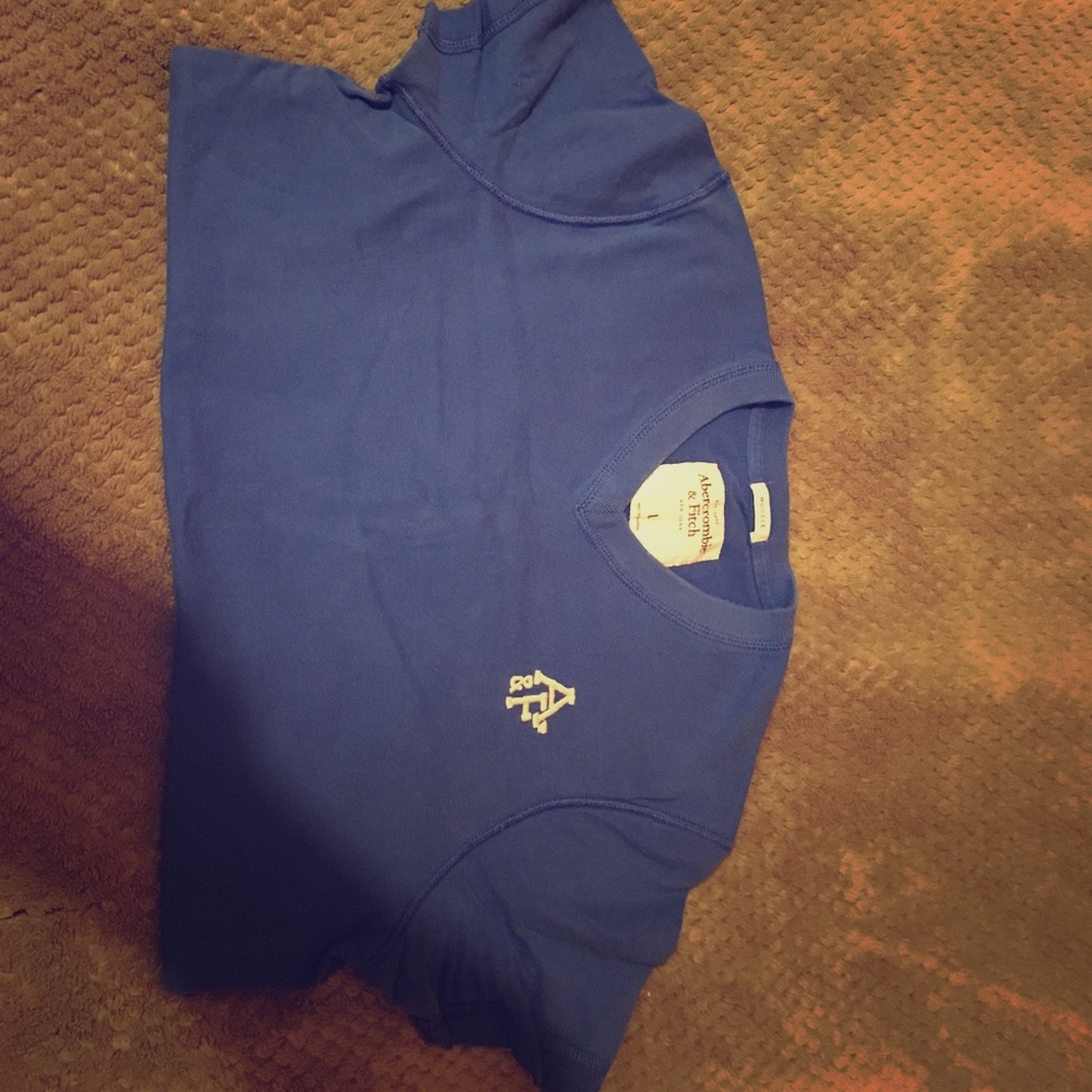 Abercrombie short sleeve muscle shirt.