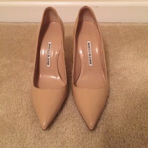 Manolo Blahnik BB nude pumps! 7 (eu 37.5)