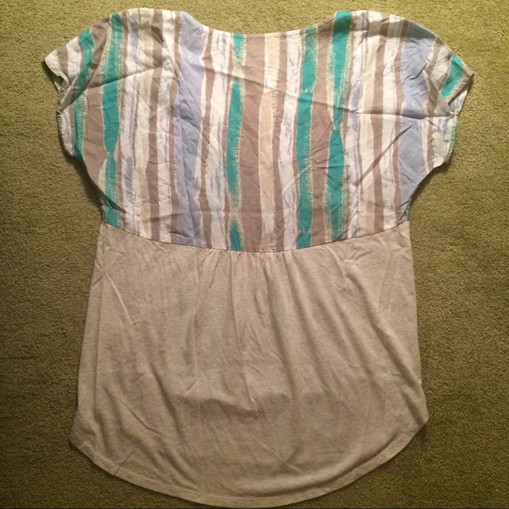 Anthro patterned top - Picture 3 of 3
