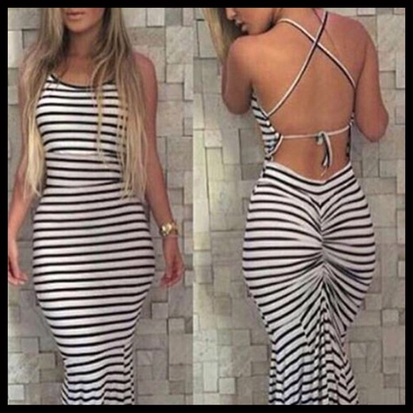 SALE 🖤 1 LEFT‼️Gorgeous Backless Maxi - Picture 2 of 3