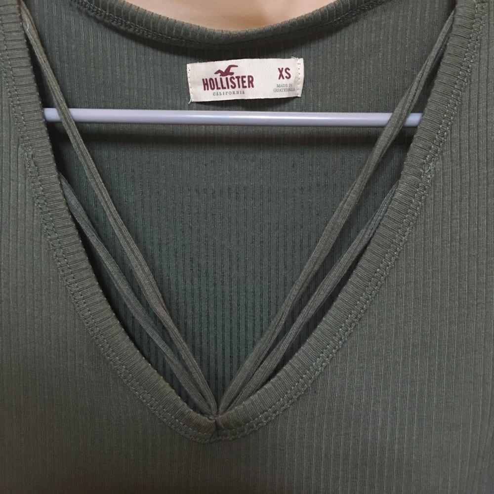 Hollister shirt - Picture 3 of 3