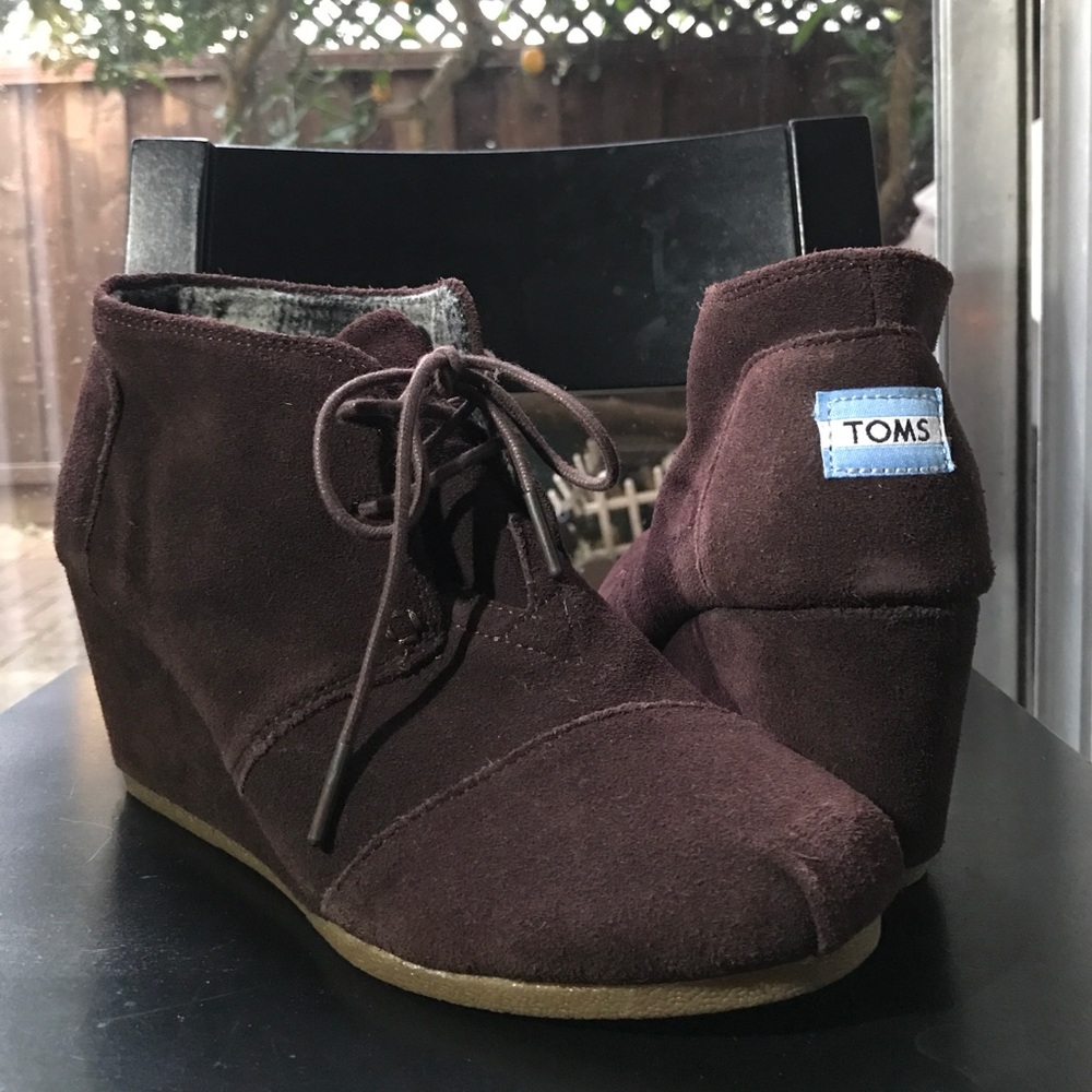 Toms Chocolate Suede Wedges