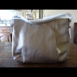 FLASH SALE - NWT Coach E/W Isabelle Purse – F35809