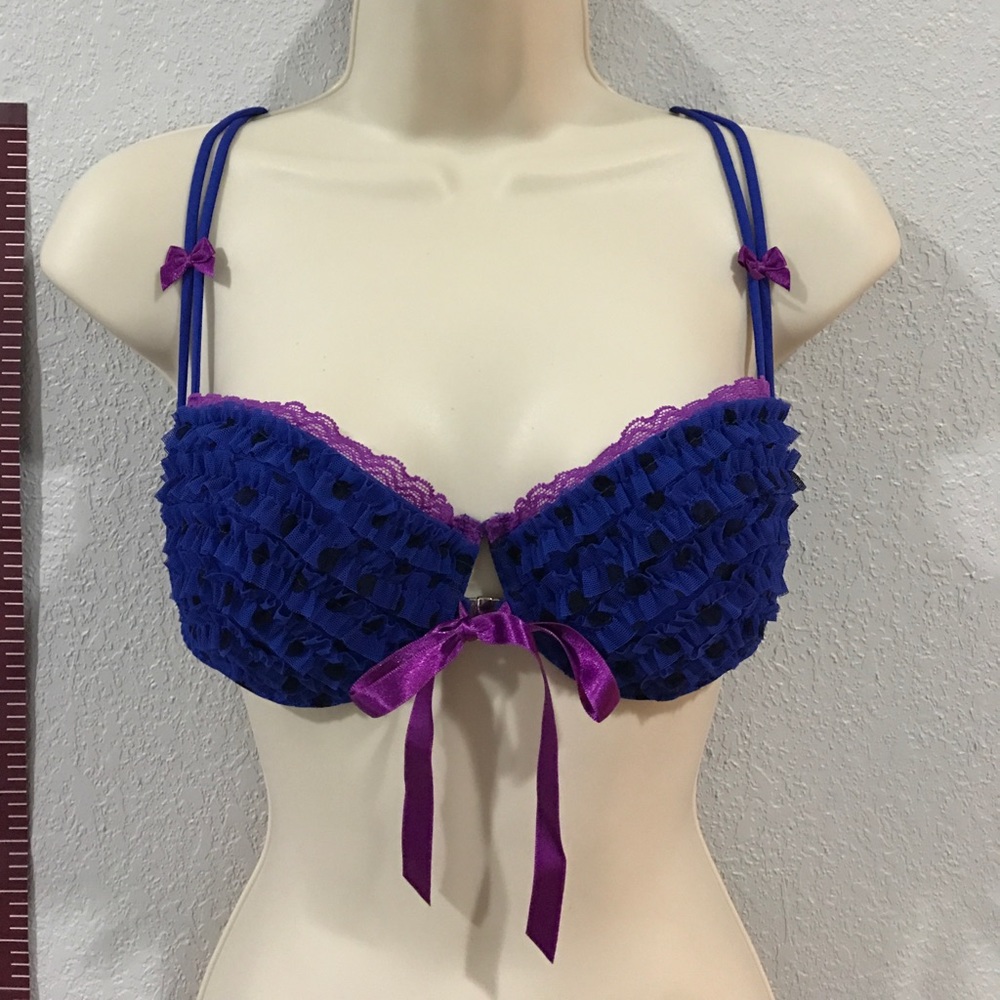 Closet Clear Out 🌸 - Victoria Secret Bra 36C