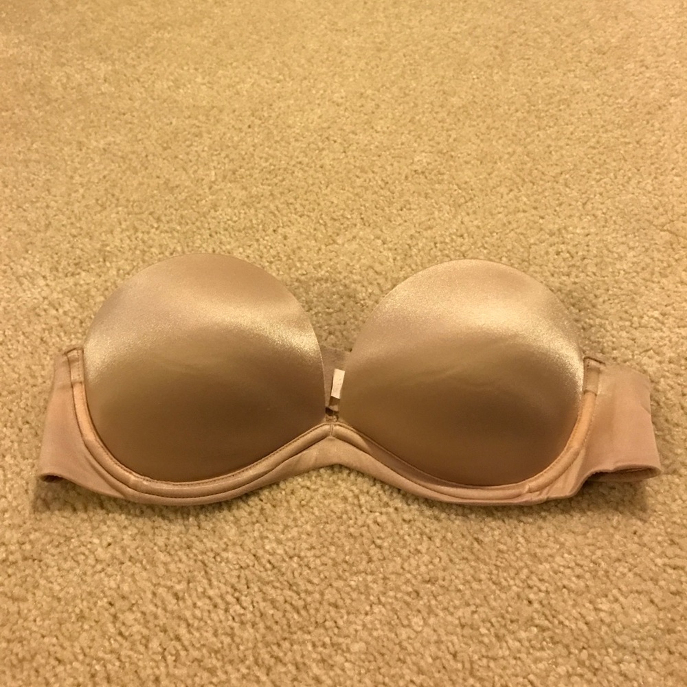 Strapless Victoria Secrets Bra 34b