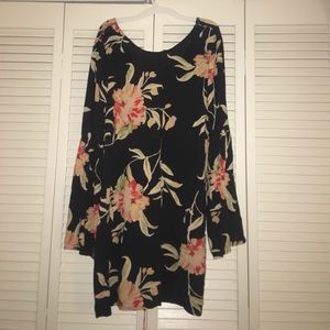Billabong dress, size large NWT