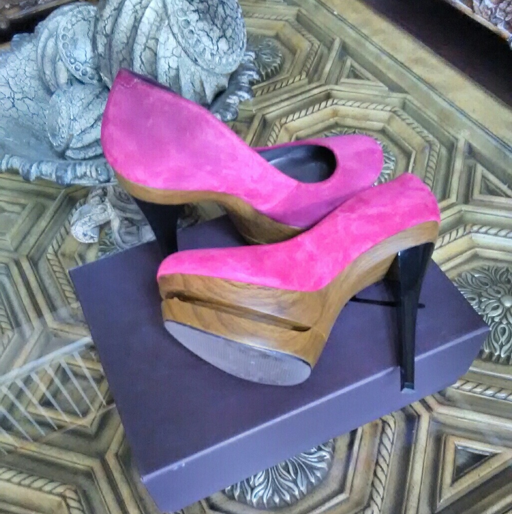 Suede Jessica Simpson