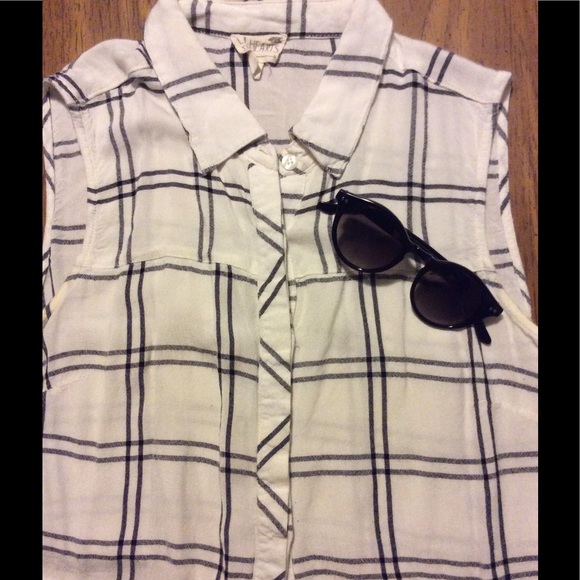 Pacsun LA hearts crop top and sunglasses - Picture 2 of 4