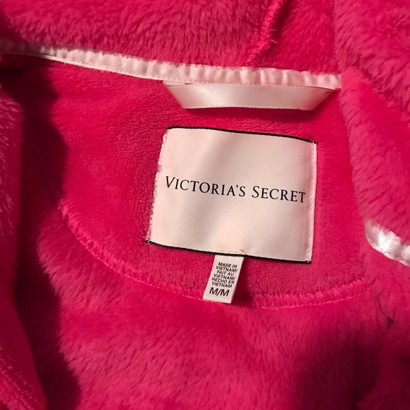 VS Pink Robe - Picture 2 of 3
