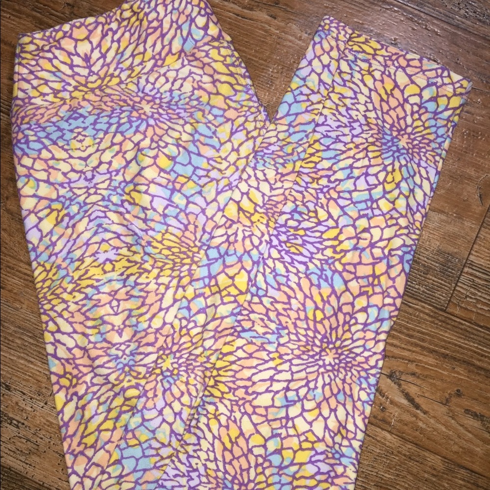 LulaRoe OS leggings PREVIOUSLY LOVED