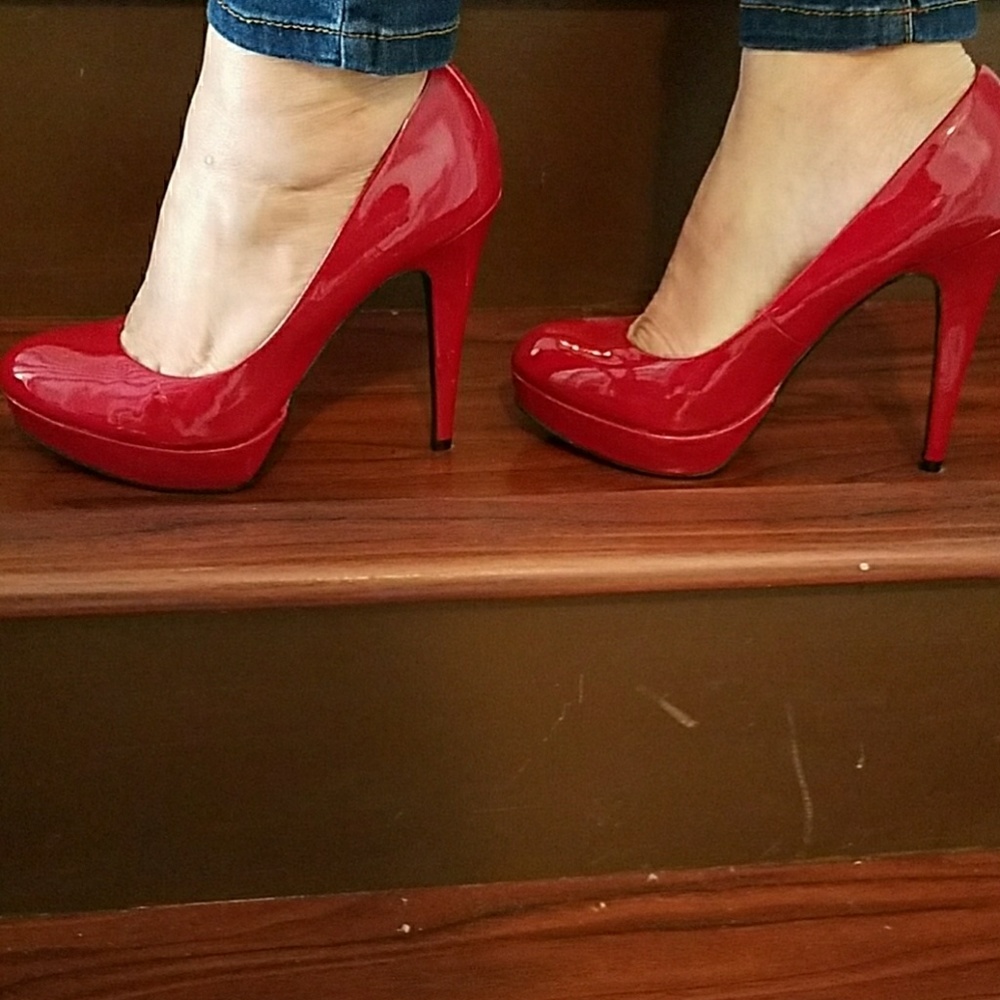 Guess Red Matten Leather Pumps...Worn 4 times...