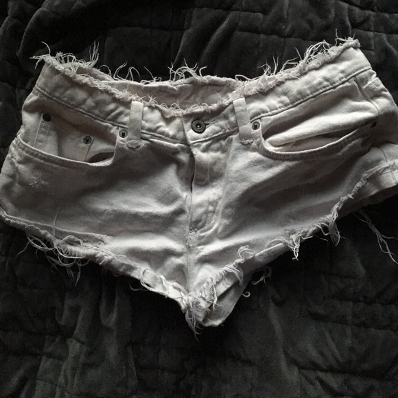 LF frayed white shorts - Picture 1 of 2